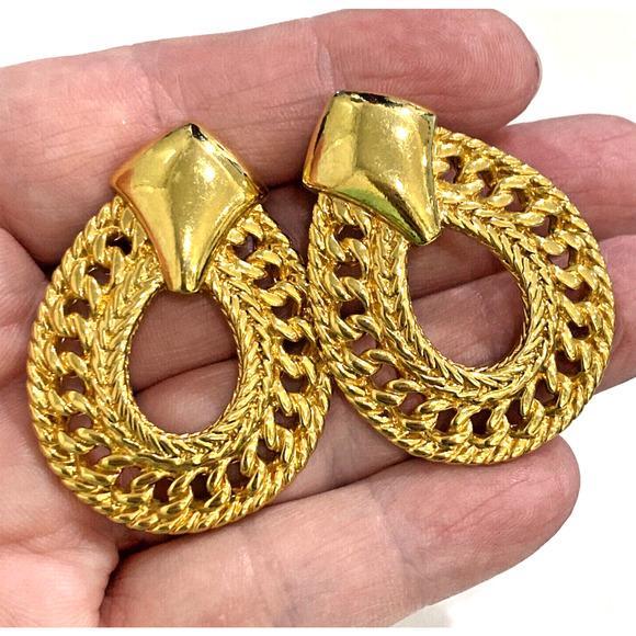 Vintage Avon Goldtone Pierced Earrings Chunky Filigree Chain Boss Lady Teardrop - Picture 6 of 6